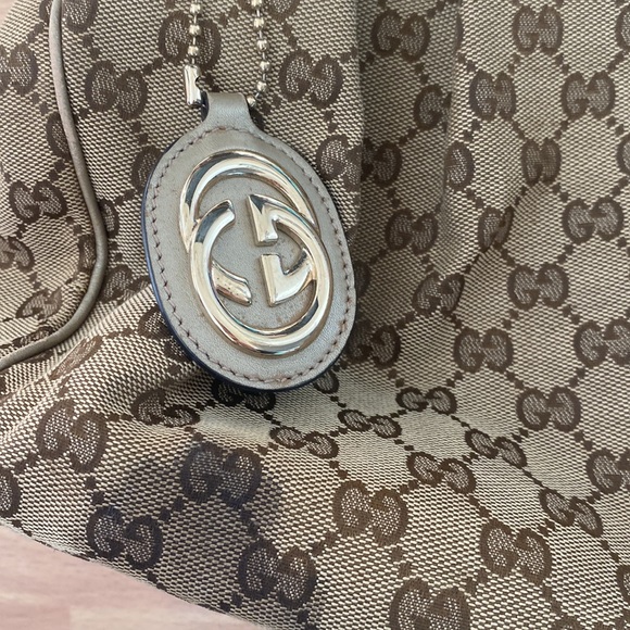 EUC Gucci Tote - Picture 2 of 9